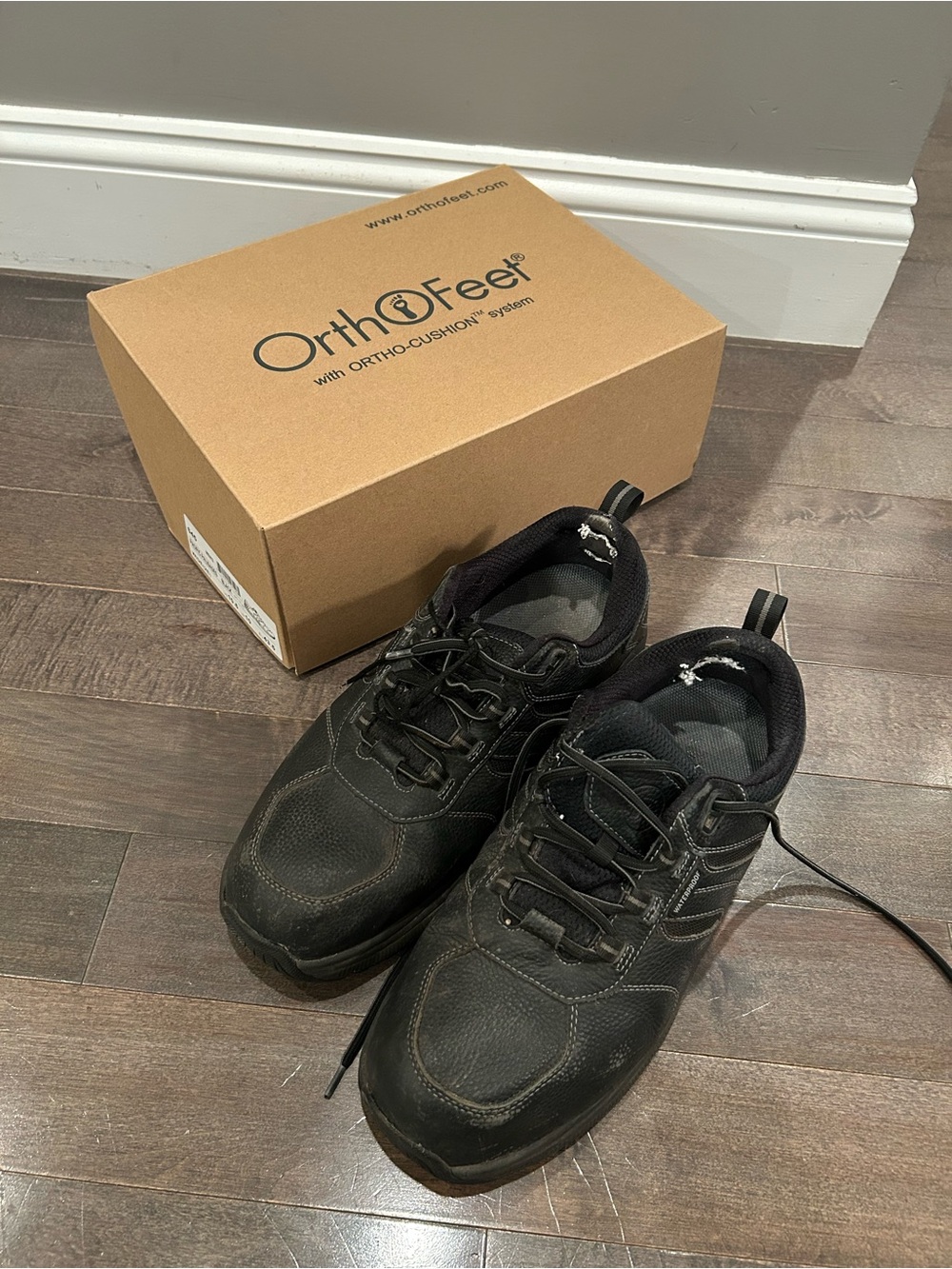 OrthoFeet Men's Black Orthopedic Comfort Sneakers Size 10.5 2E Wide